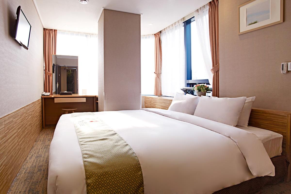 Skypark Myeongdong 2 Hotel 3*
