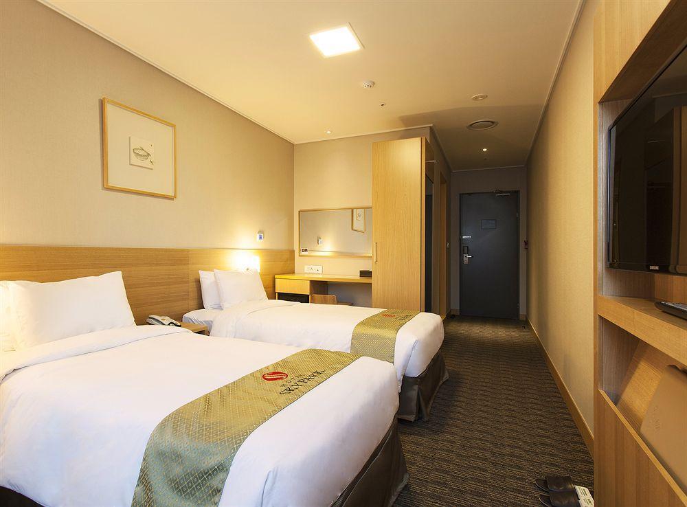 Hotel Skypark Myeongdong 2 Seoul